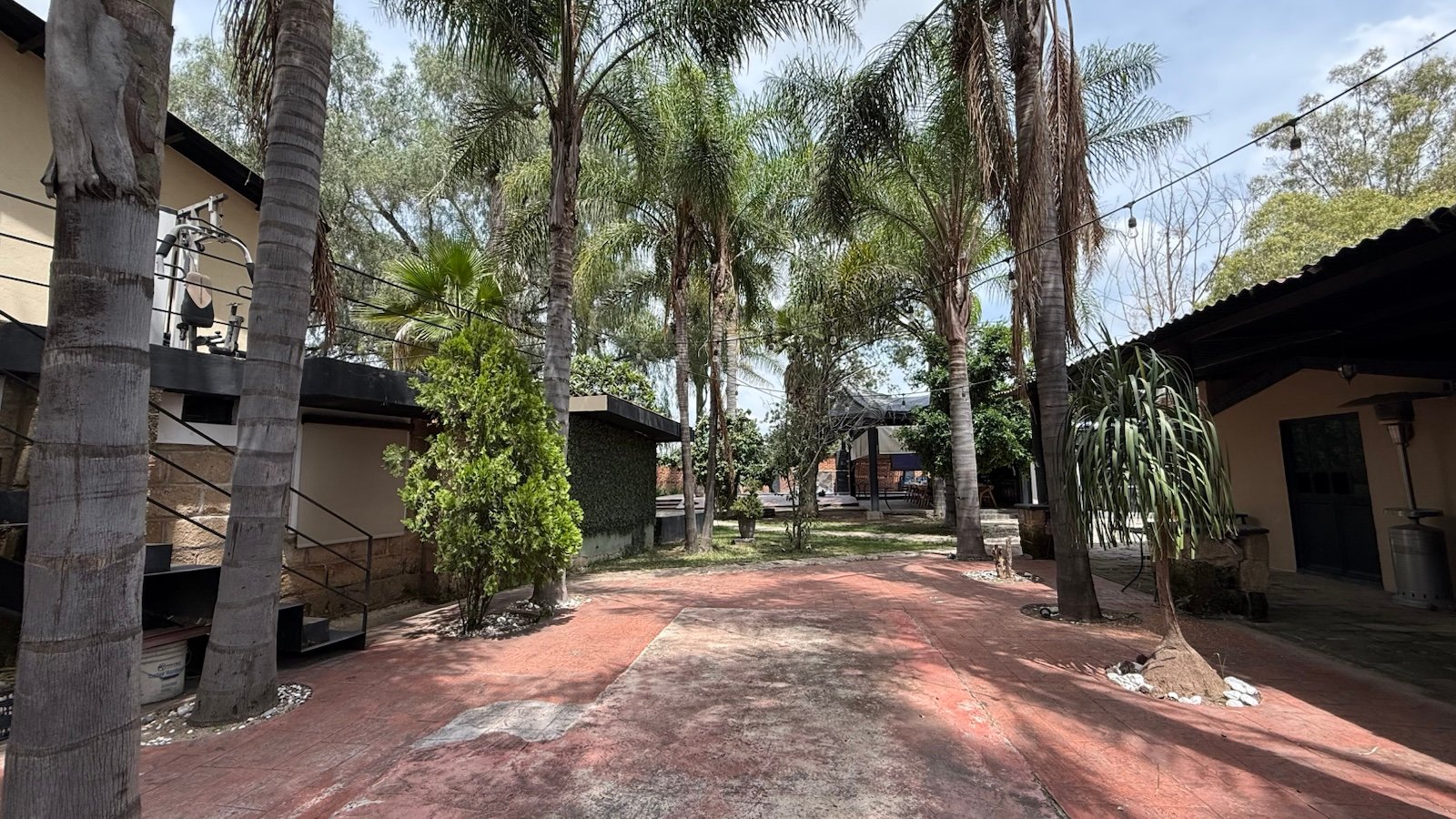 1A235685-47EB-4FD6-8864-0F148944D194