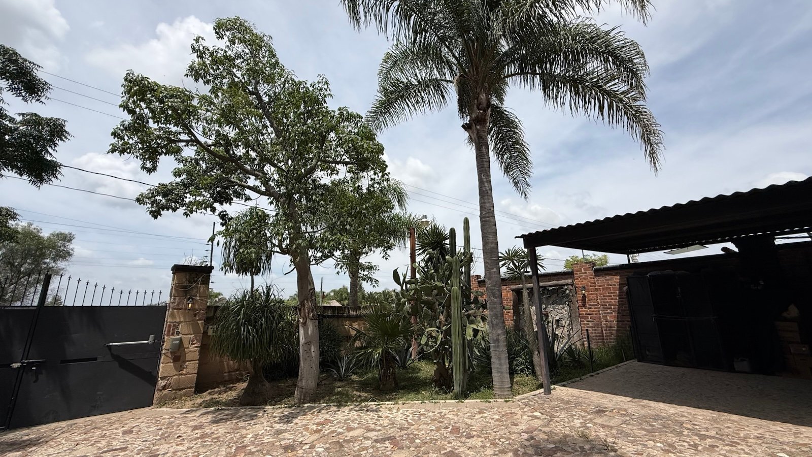 2C5E9234-686C-4C58-BA09-F422B94BC2C2