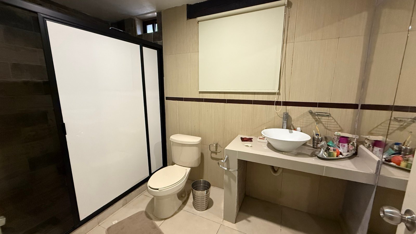 D99D41E2-1718-44D7-B42C-24BA1D311309