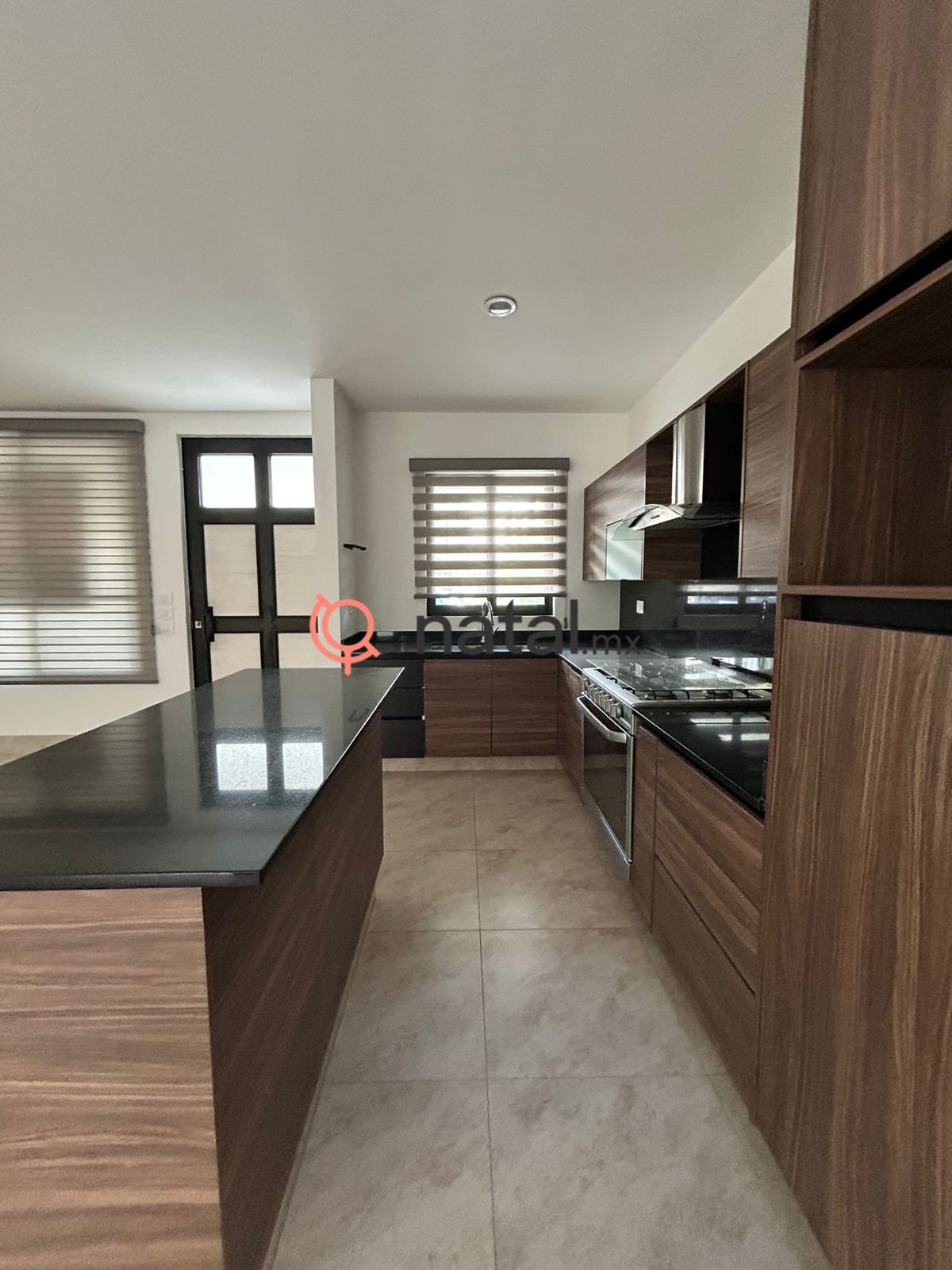 PHOTO-2025-08-05-21-33-00