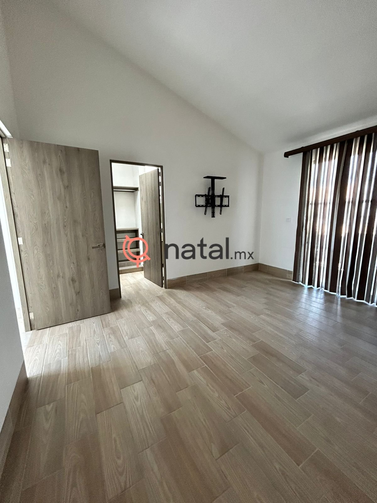 PHOTO-2025-08-05-21-37-40